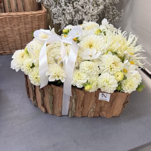 Candida - Fresh flower arrangement